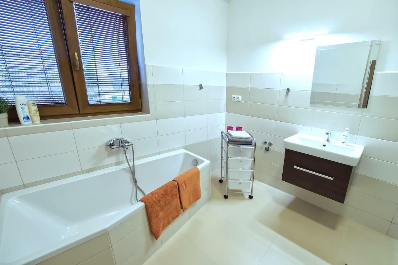 "U Capa" Krasny Apartman V Sedleci Sedlec  Exteriör bild