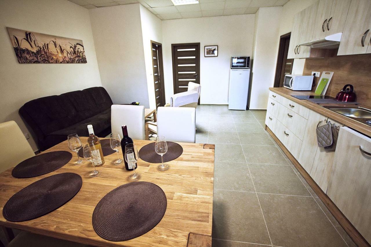 "U Capa" Krasny Apartman V Sedleci Sedlec  Exteriör bild